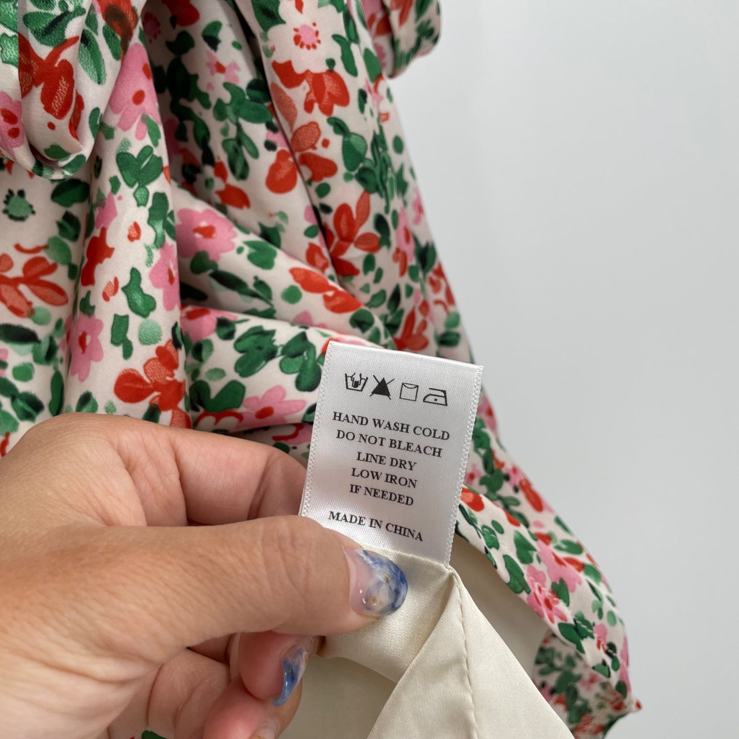 Vici Floral Ruffle Sleeve Tie Wrap Dress Womens Size Medium Romantic Cottagecore