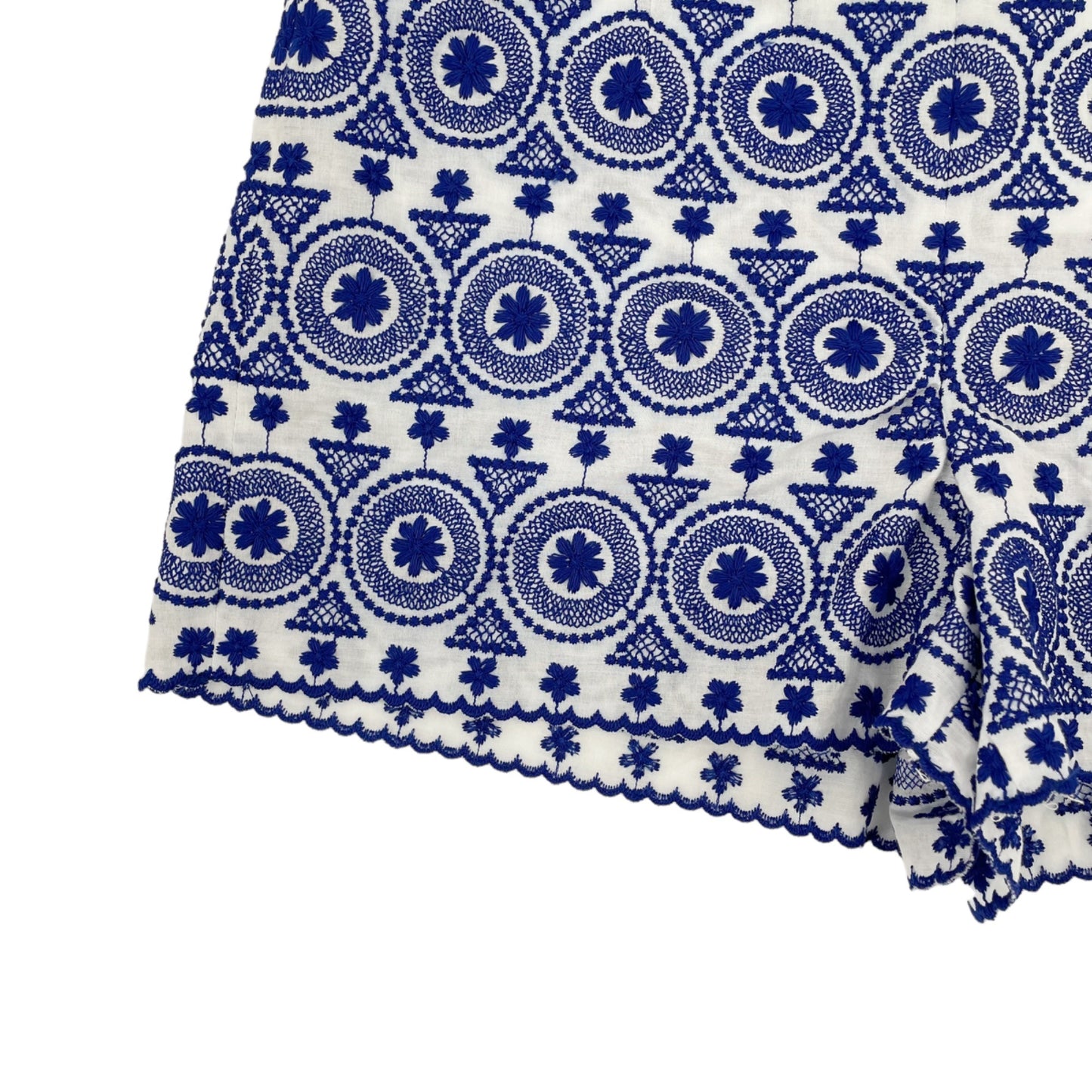 NWT Zara White Blue Embroidered High Rise Scallop Hem Shorts Womens Size Medium