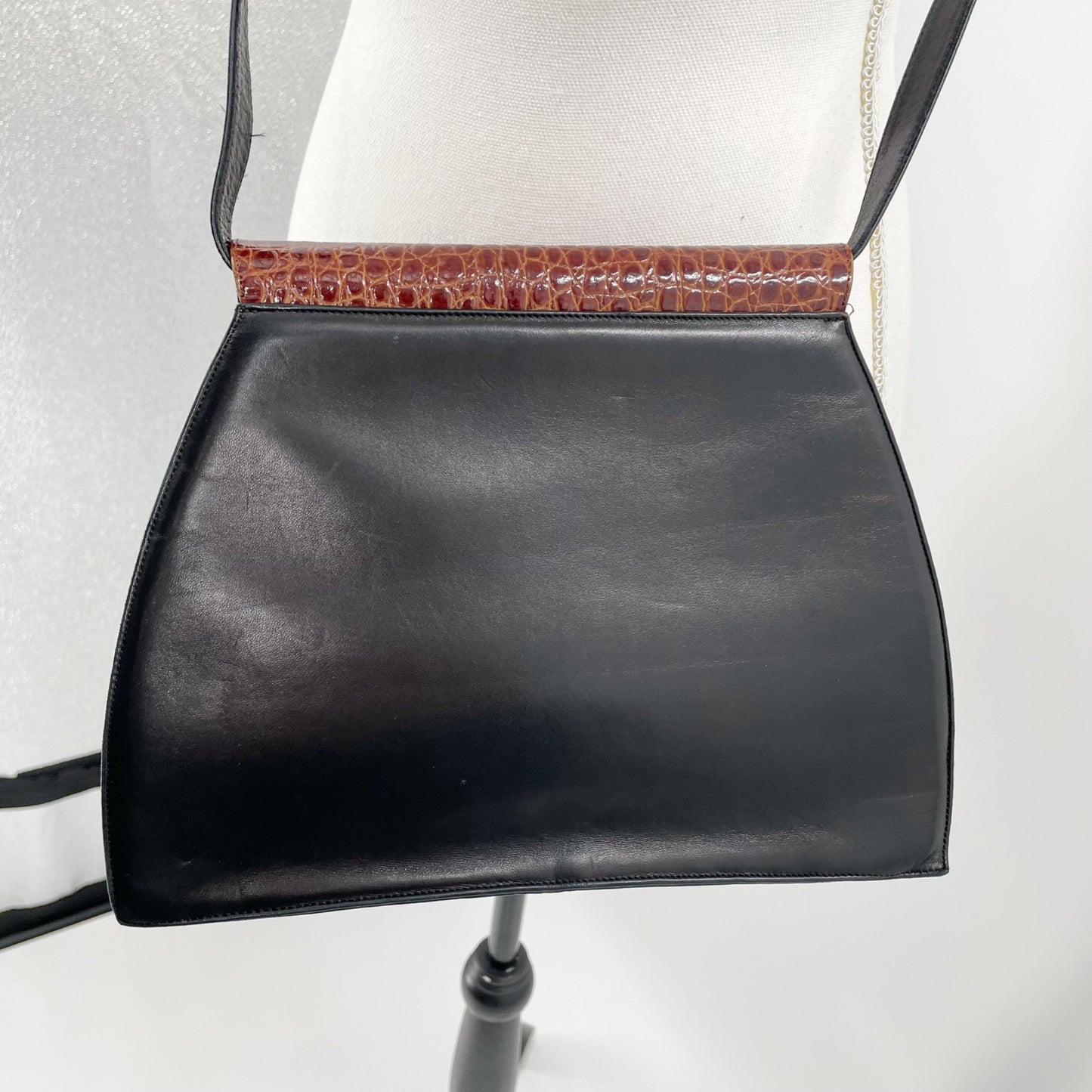 Bally Leather Black Brown Leather Crossbody Fold Over Purse Lightweight