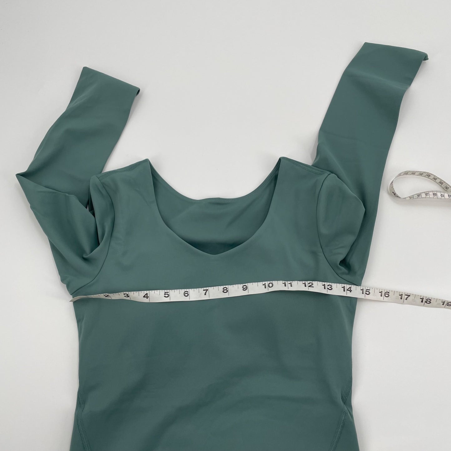 NWT Halara Green Scoop Neck Long Sleeve Sports Top Womens Size 6 Shelf Bra