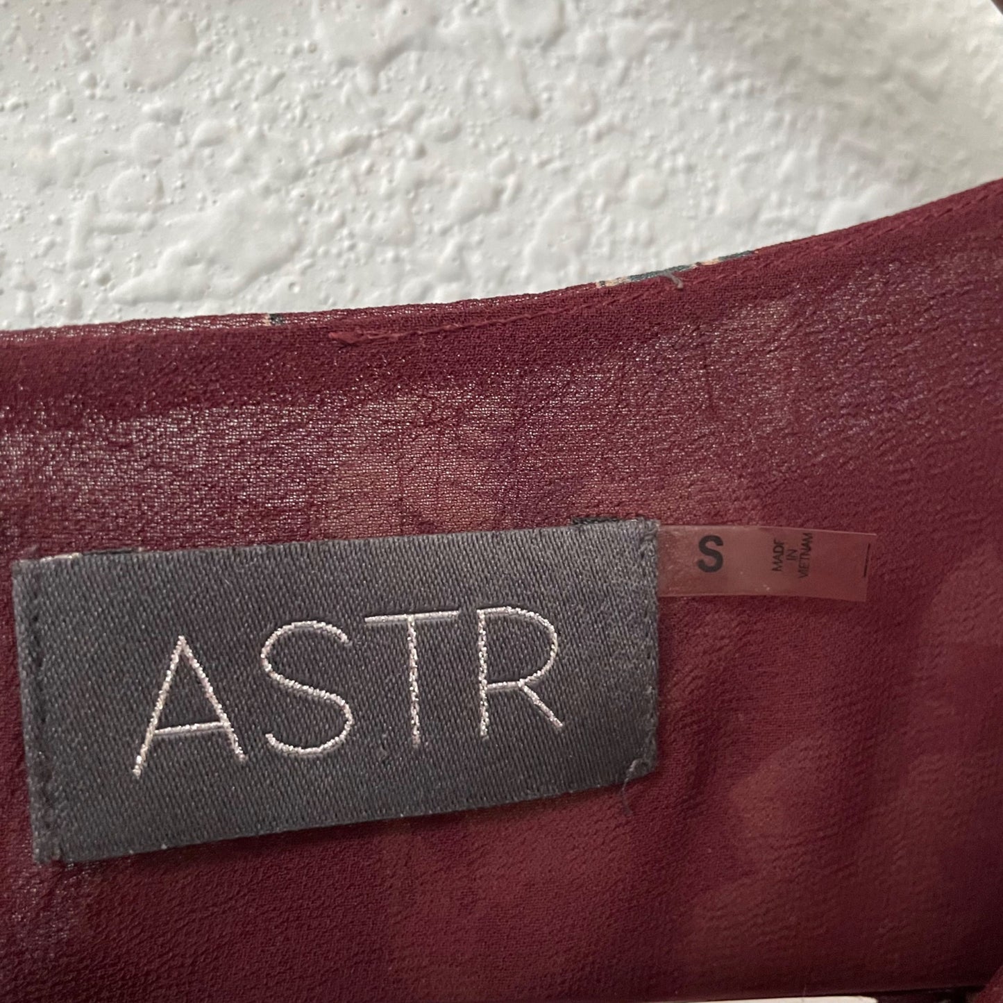 ASTR Purple Floral Long Sleeve Dress Women's Size Small Lightweight