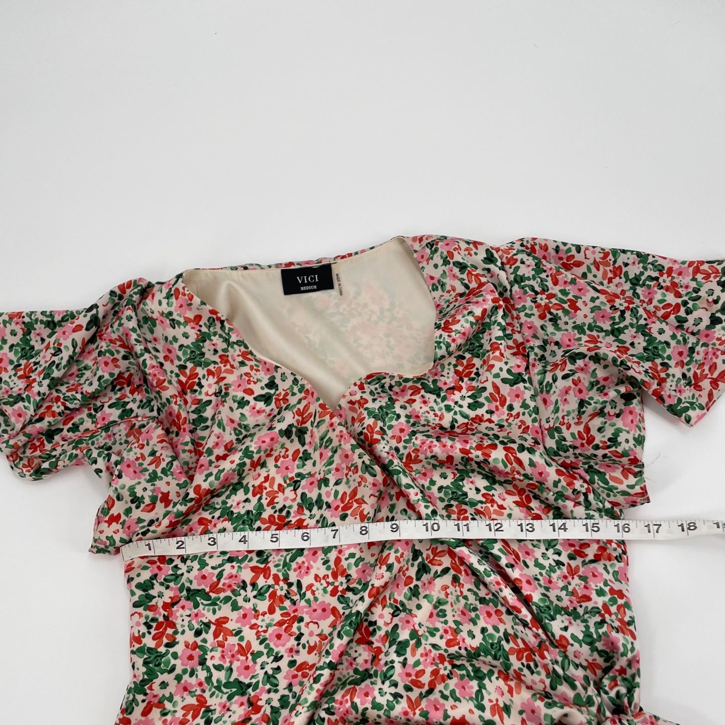 Vici Floral Ruffle Sleeve Tie Wrap Dress Womens Size Medium Romantic Cottagecore