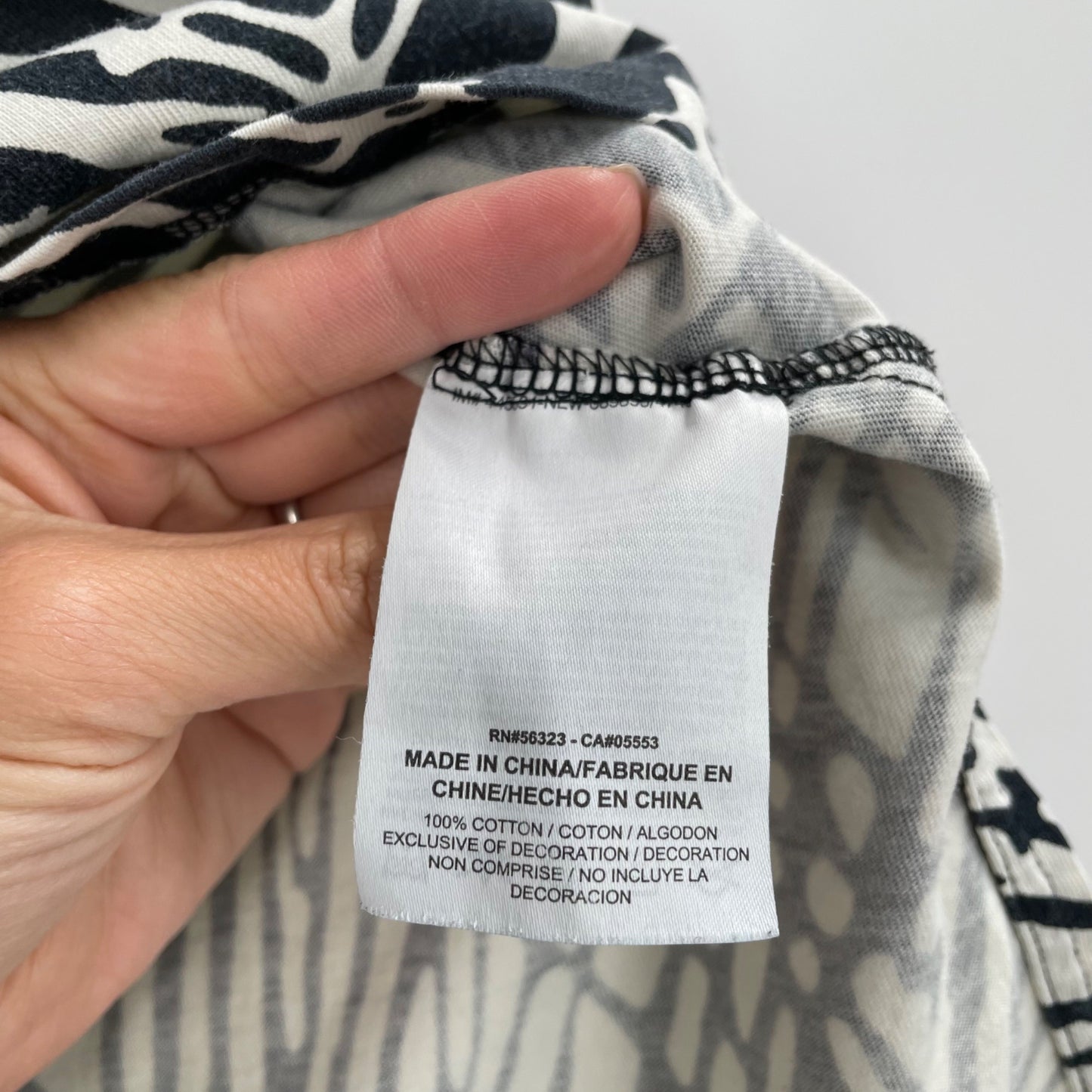 NIKE Zebra Black White Graphic Muscle Tank Top Womens Size Medium Style 739960