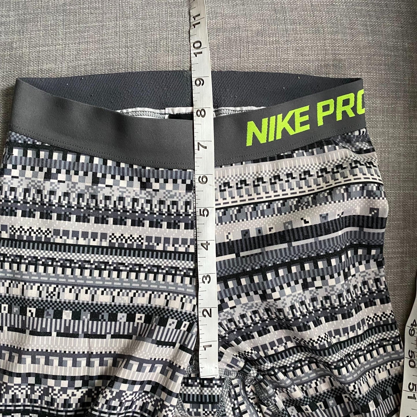 Nike Pro Hyperwarm Gray Multicolor Tights Size XS Gray Geometric Print