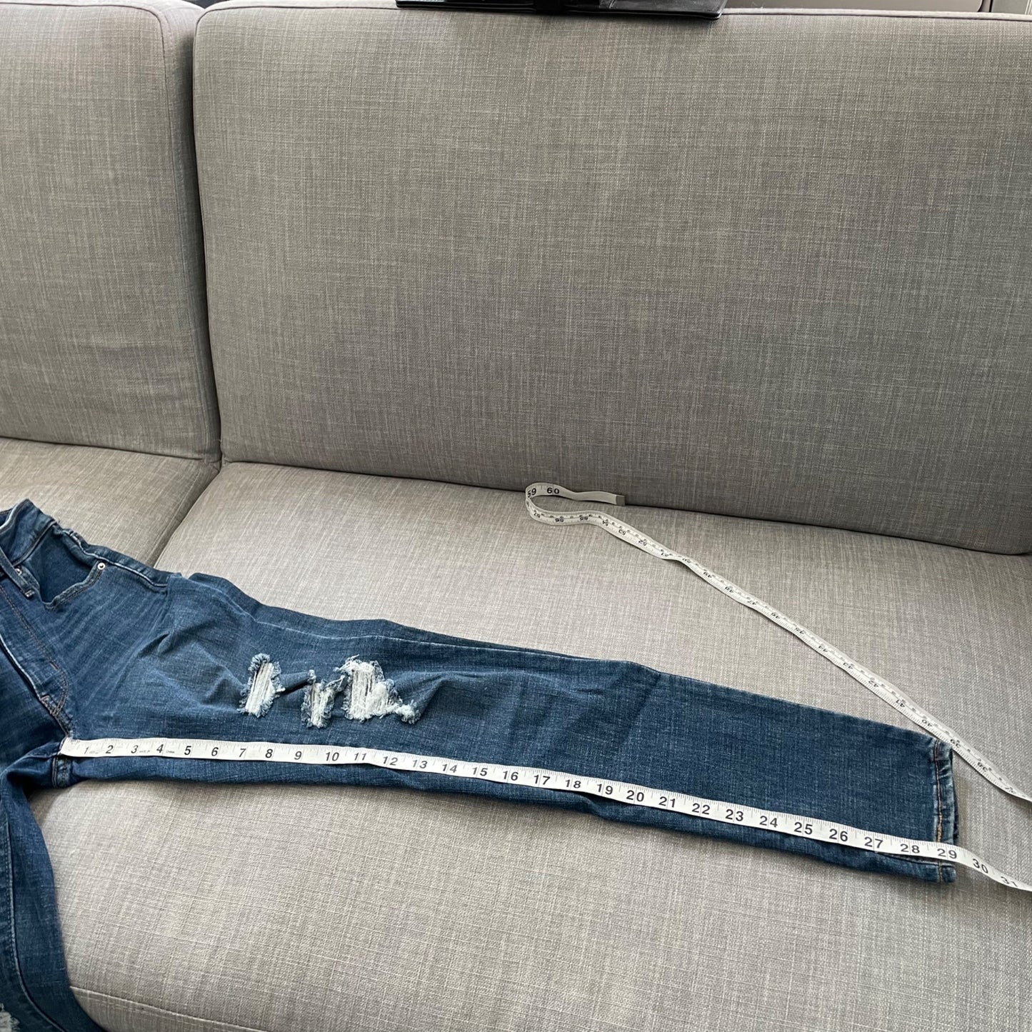 Levi's 721 High Rise Distressed Skinny Blue Jeans Women's Size 24 Pockets Denim