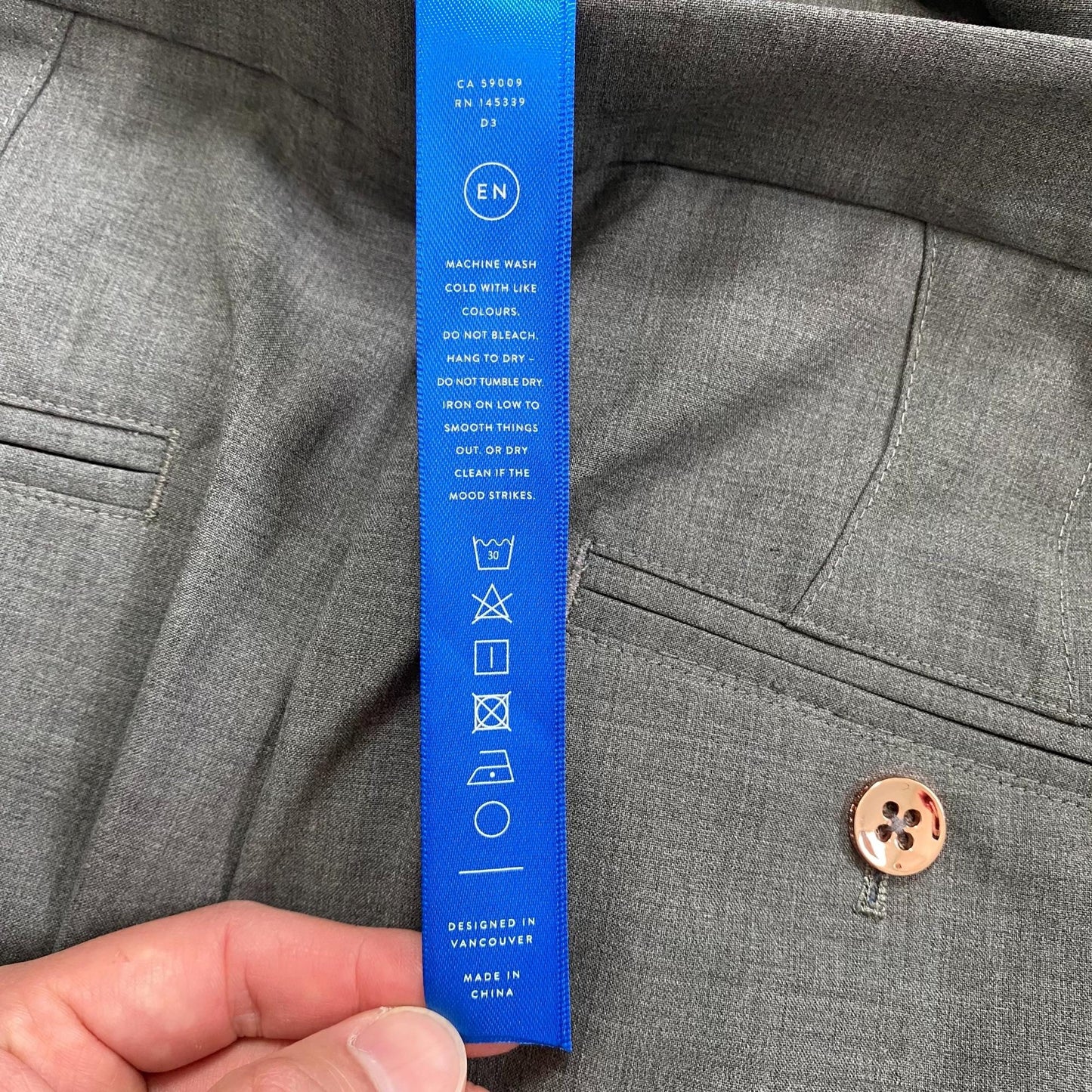 Kit And Ace Gray Bermuda Career Shorts Size 4 Wool Silk Blend