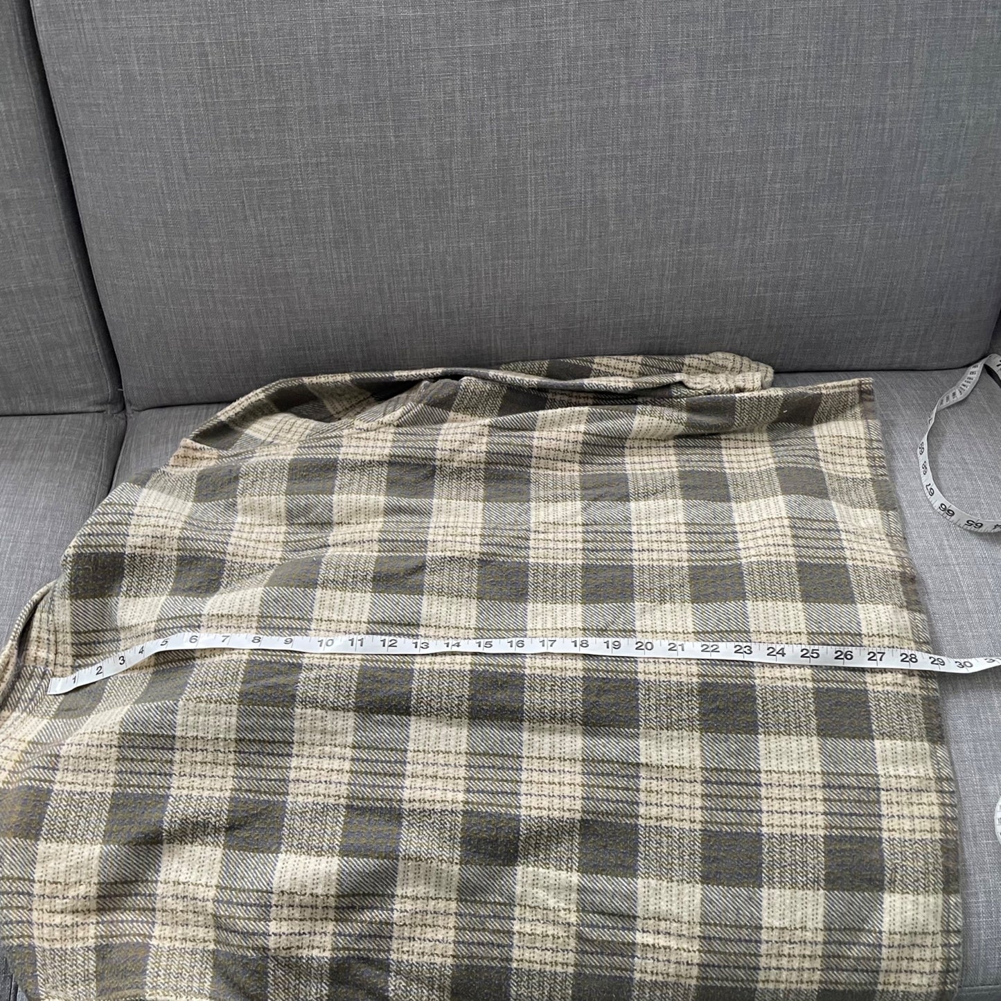 Cabela's Beige Plaid Button Up Shirt Men's Size 2XL Regular 100% Cotton Shacket