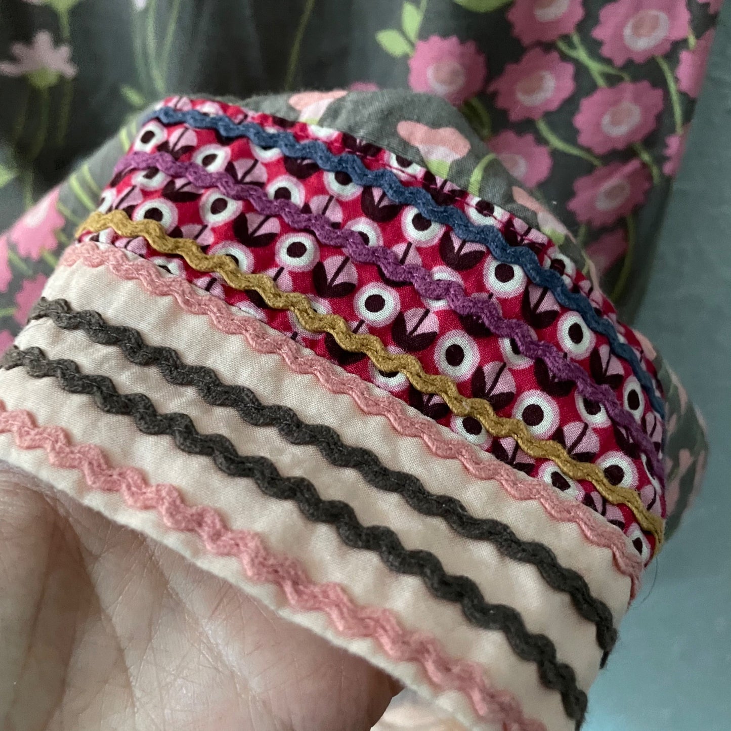 Free People Sleeveless Floral Boho Split V-Neckline Shift Dress Women's Size 2