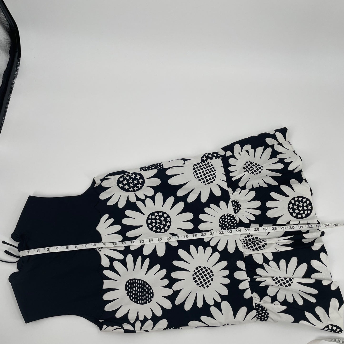 Victoria Beckham Target Black White Daisy Print Scallop Trim Dress Womens Small
