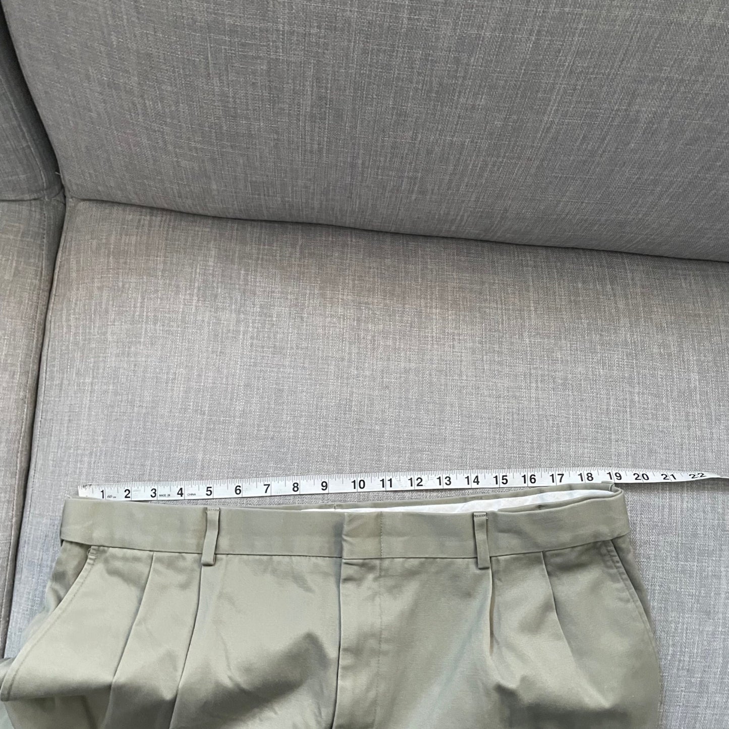 Lands' End Traditional Fit Pleated Front Beige Dress Pants Mens Size 38 Cuffed