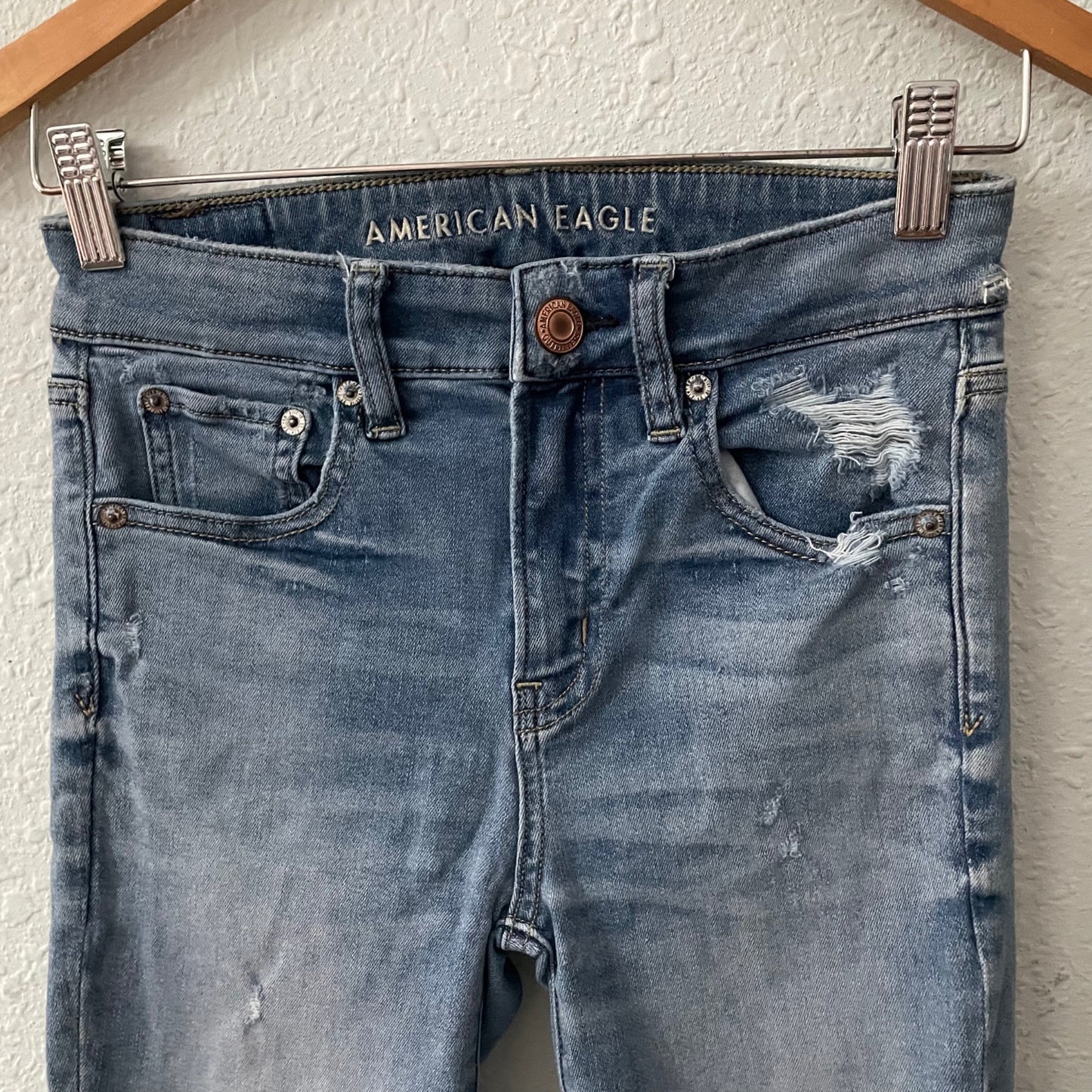 American Eagle Distressed Next Level Stretch Mid Rise Jeggings Womens Size 2