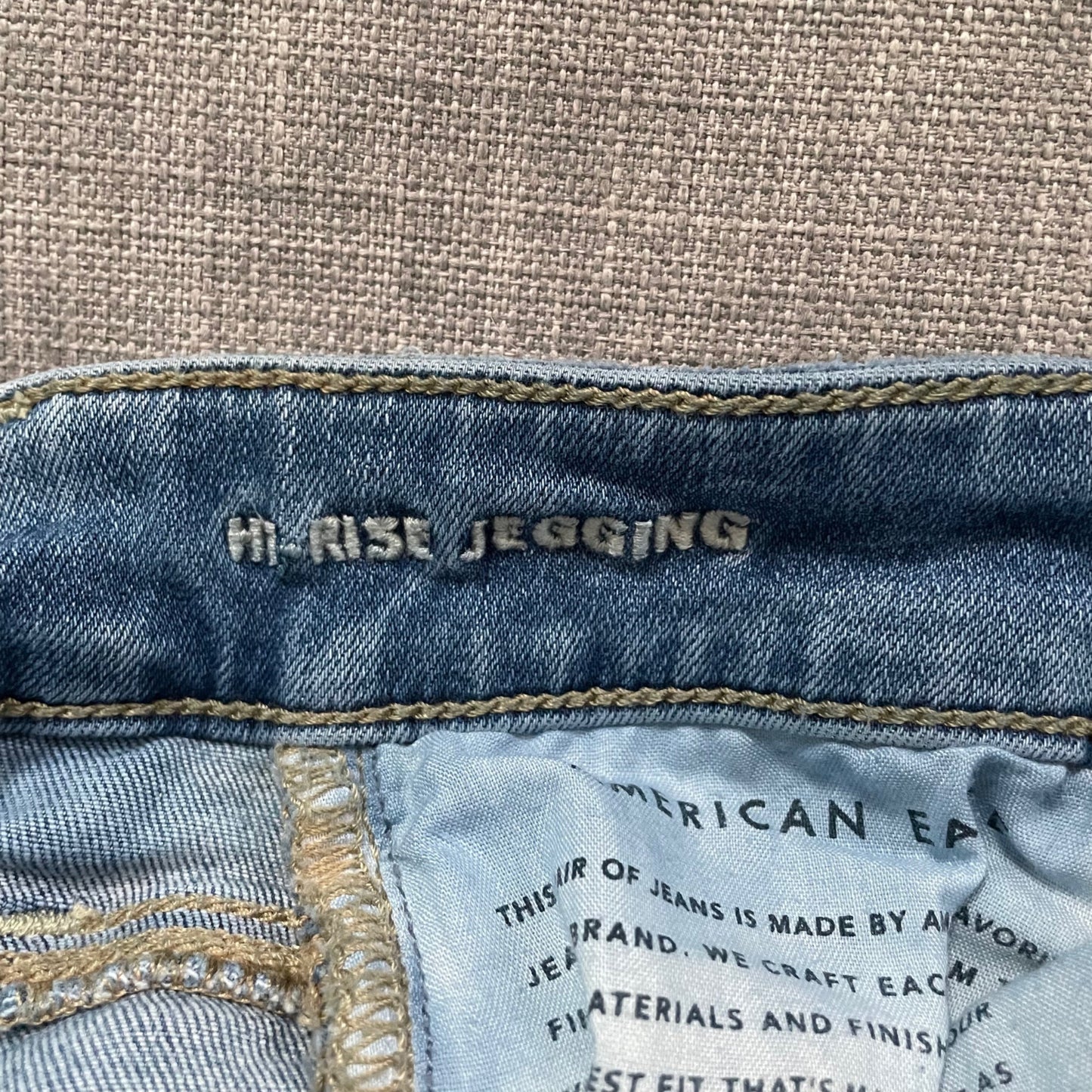 American Eagle Distressed Next Level Stretch Mid Rise Jeggings Womens Size 2
