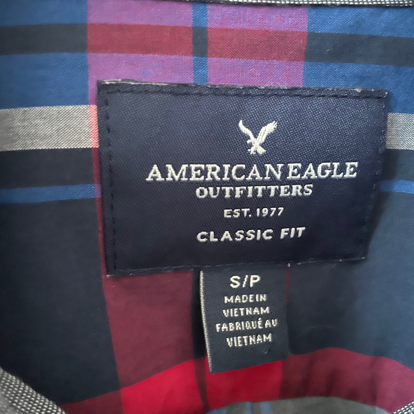 American Eagle Classic Fit Preppy Red Blue Plaid Button Down Shirt Mens Small