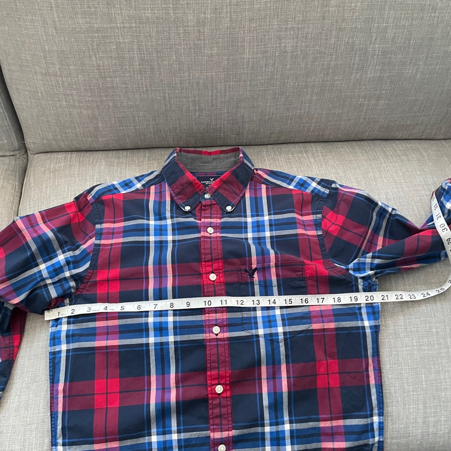 American Eagle Classic Fit Preppy Red Blue Plaid Button Down Shirt Mens Small