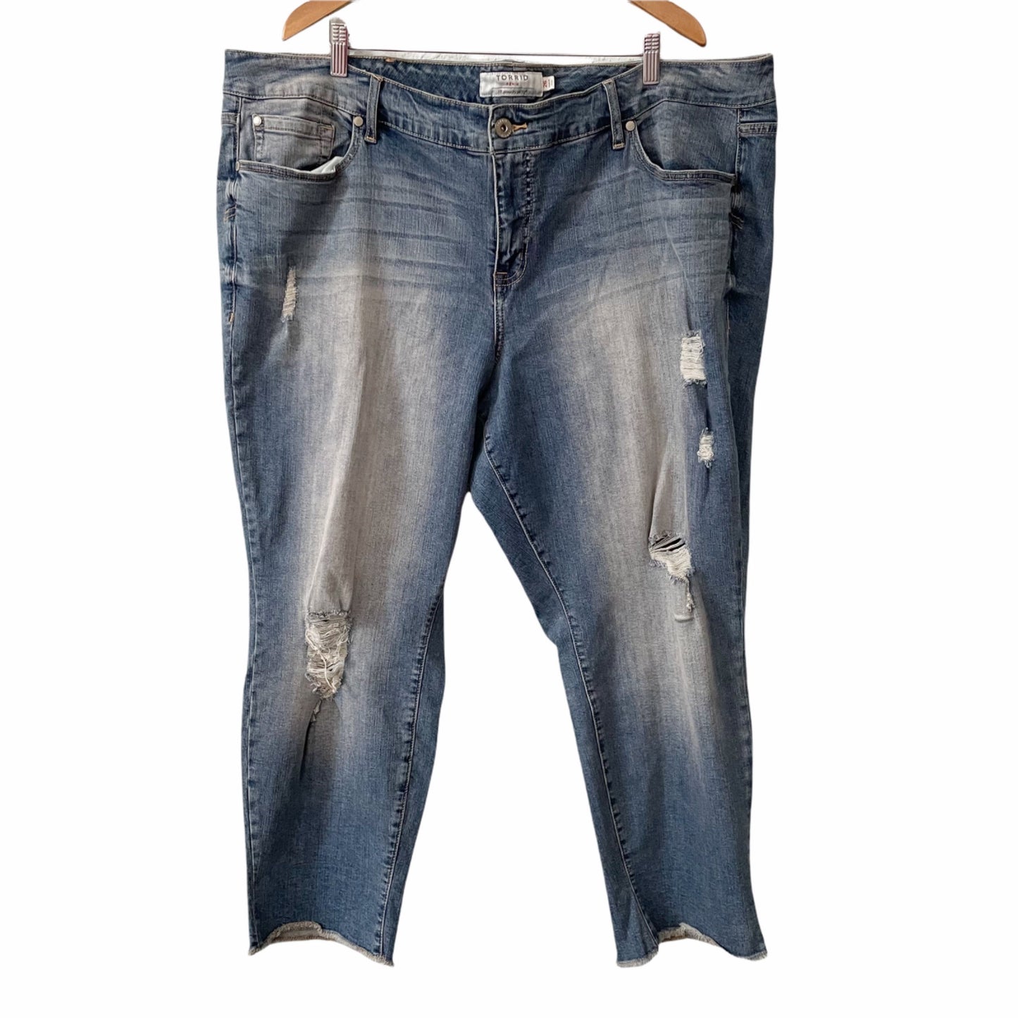 Torrid Boyfriend Distressed Raw Hem Jeans Womens Plus Size 26 Casual