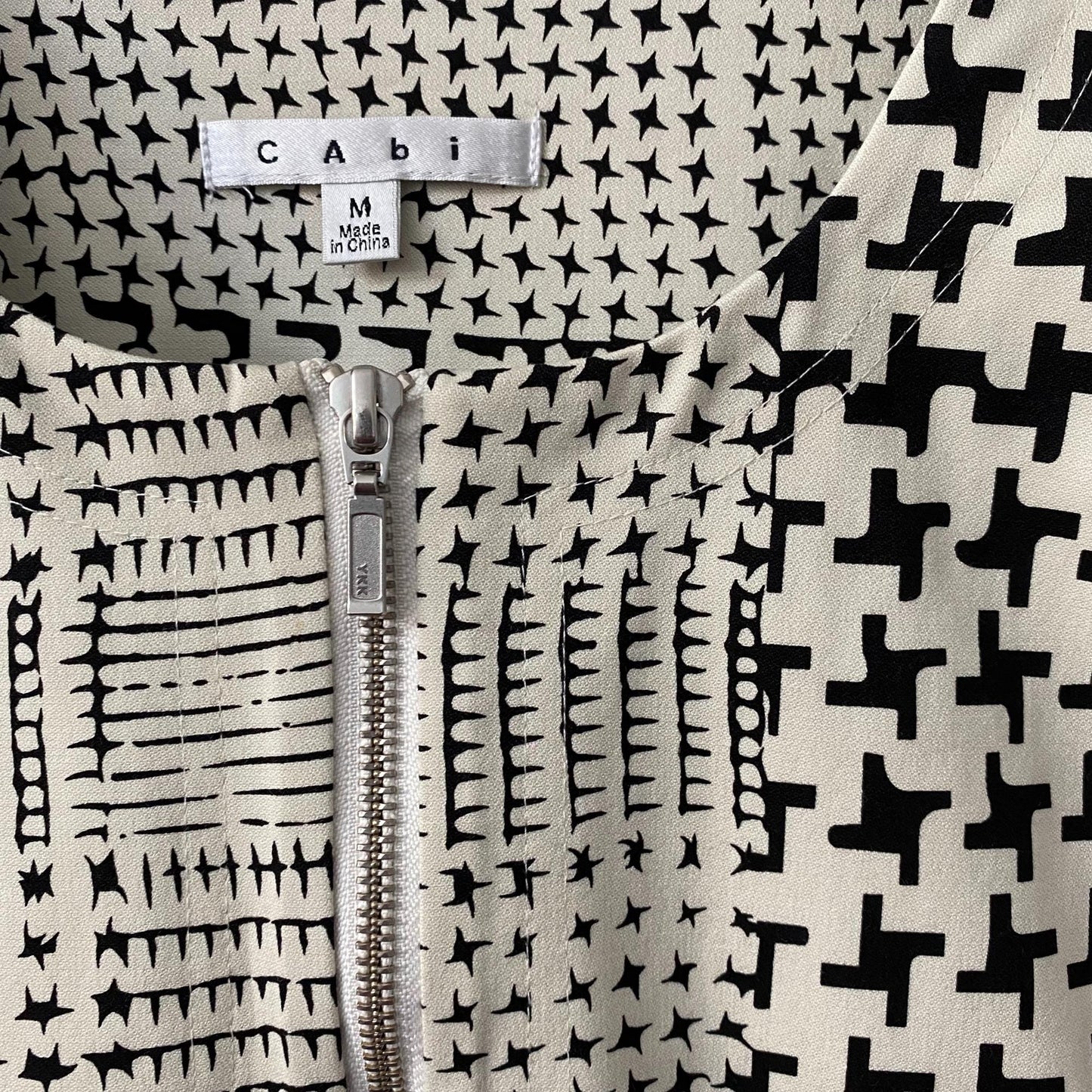 Cabi Coupe Houndstooth Bomber Jacket Womens Size Medium Style 931 Full Zip