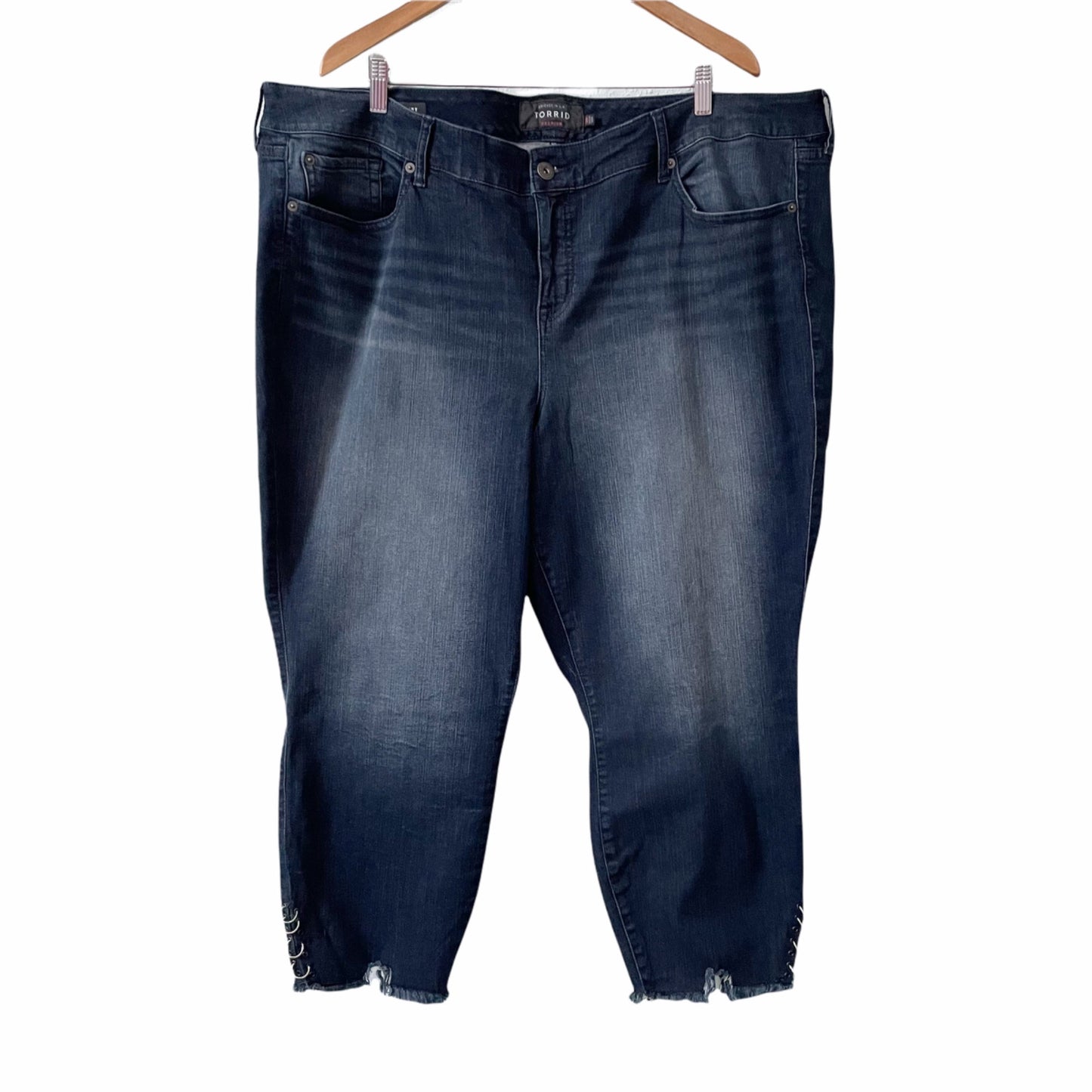 Torrid Pierced Ankle Skinny Jeans Dark Wash Ring Cuffs Plus Size 26 Raw Hem