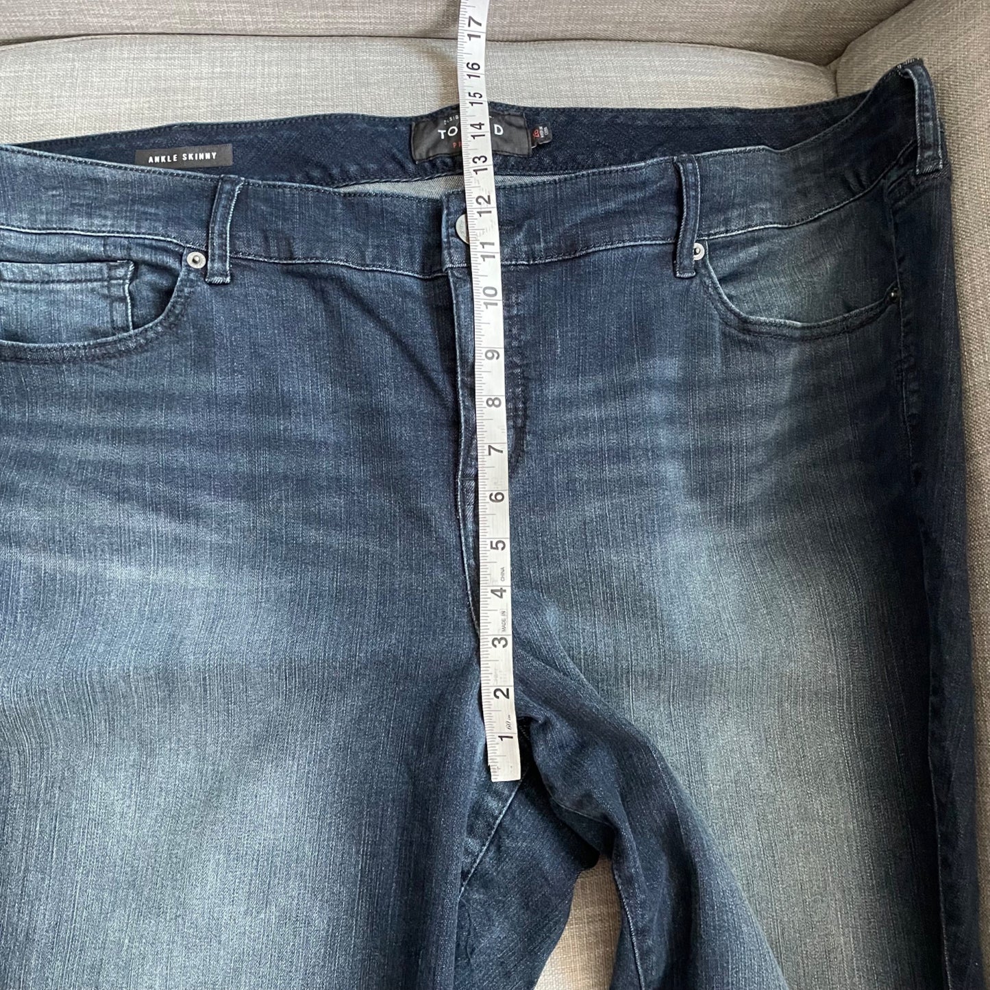 Torrid Pierced Ankle Skinny Jeans Dark Wash Ring Cuffs Plus Size 26 Raw Hem