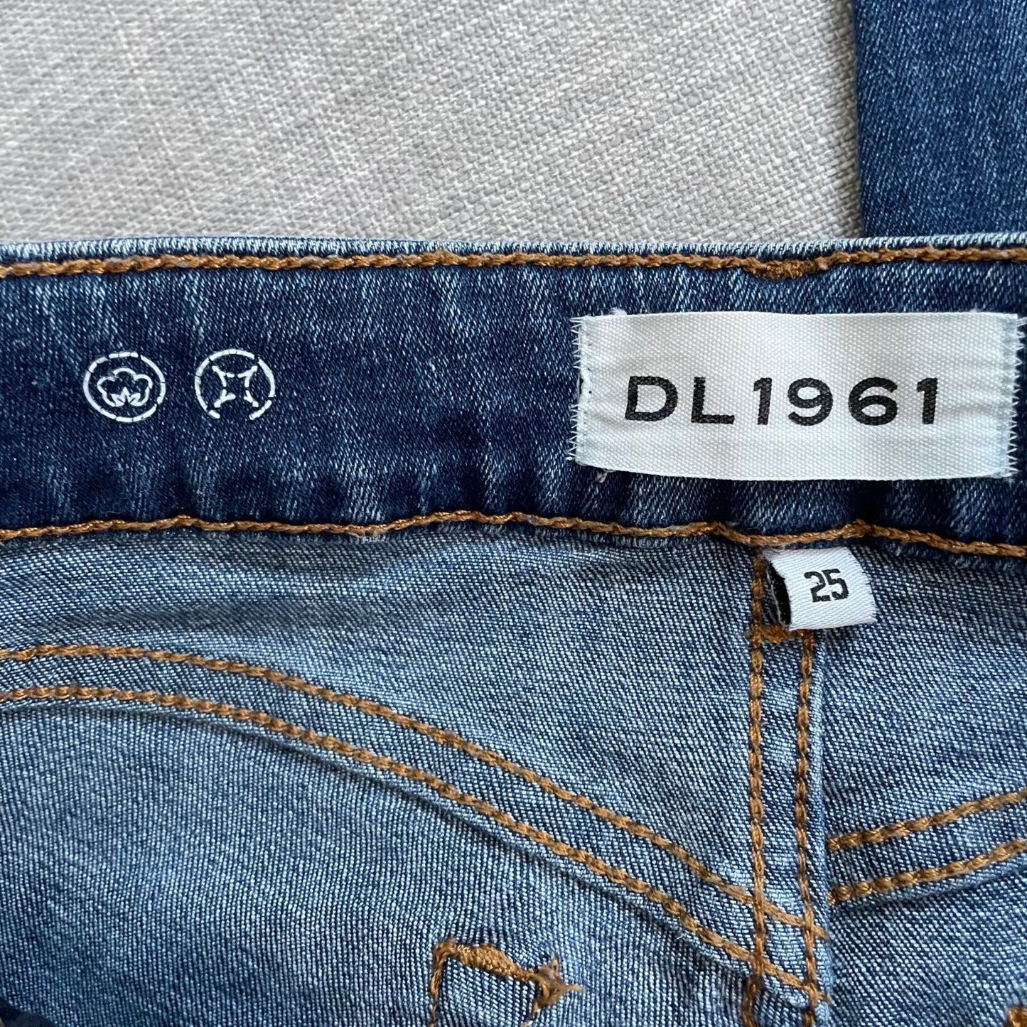 DL1961 Distressed Florence Instasculpt Raw Hem Skinny Jeans Womens 25 Mid Rise