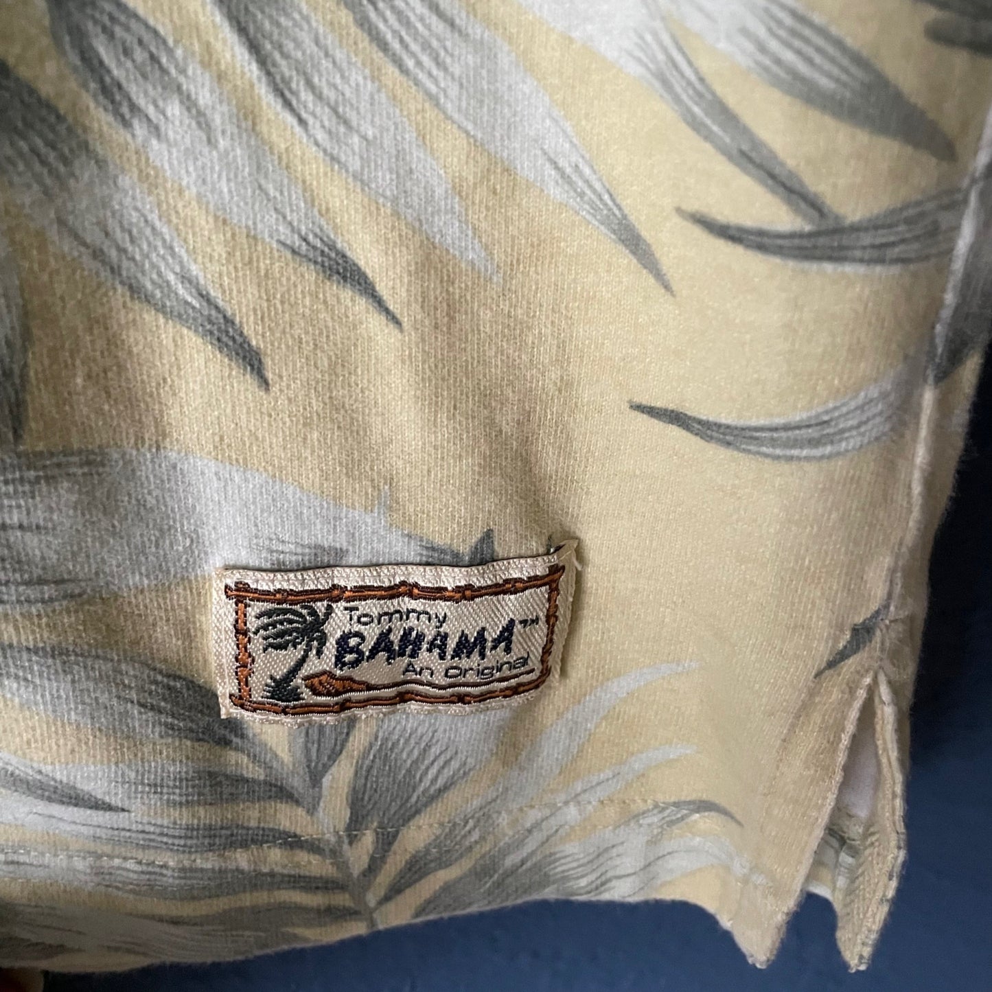 Vintage Tommy Bahama Yellow Tropical Print Short Sleeve Polo Shirt Mens Large