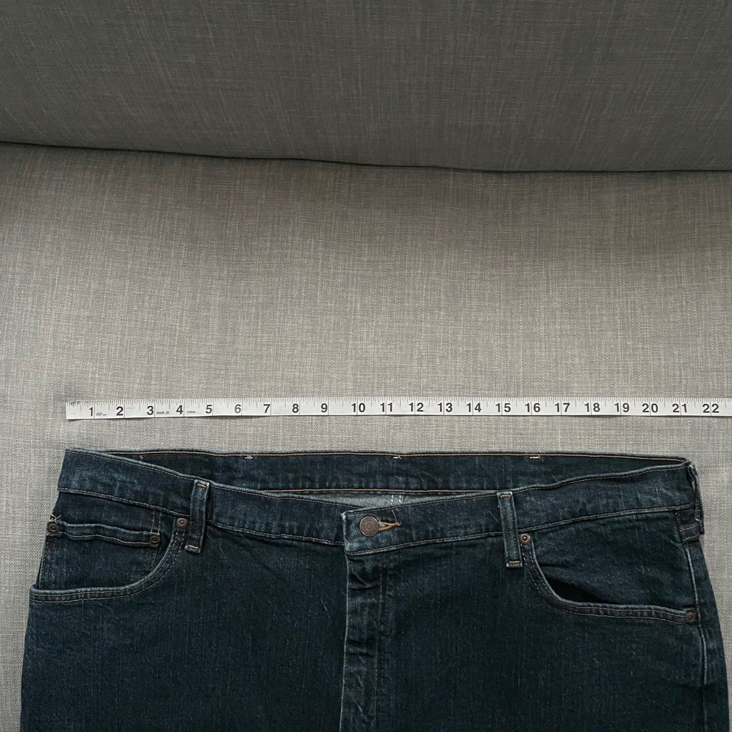 Wrangler Regular Fit Straight Leg Dark Wash Jeans Mens Size 42x30 Casual Denim