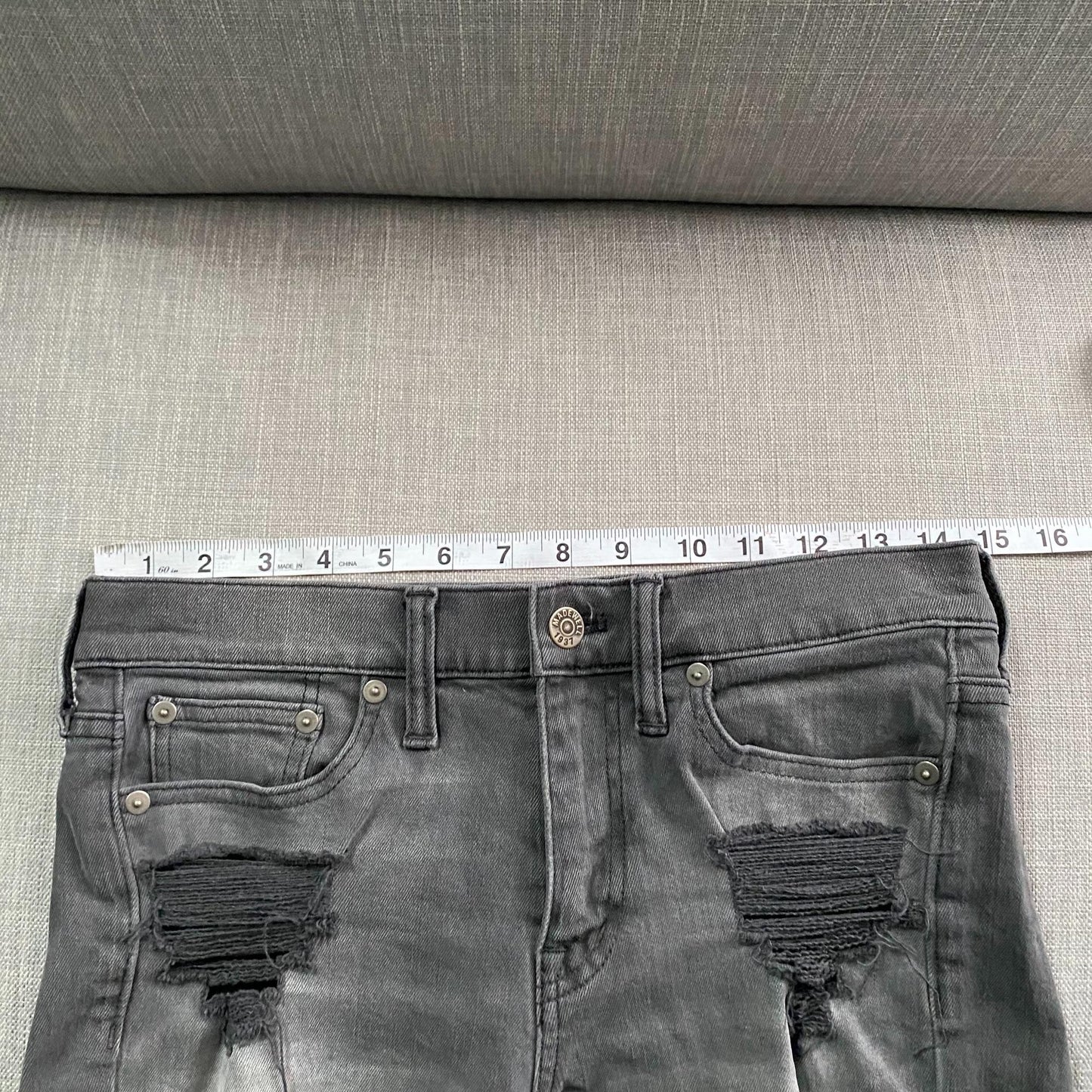 Madewell Black Distressed Mid Rise Boyshorts Denim Shorts Womens Size 24 Grunge