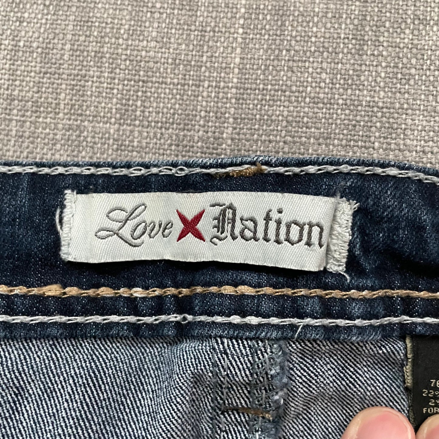 Love Nation Cropped Blue Jeans Womens 12 Mid Rise Contrast Stitching Embellished