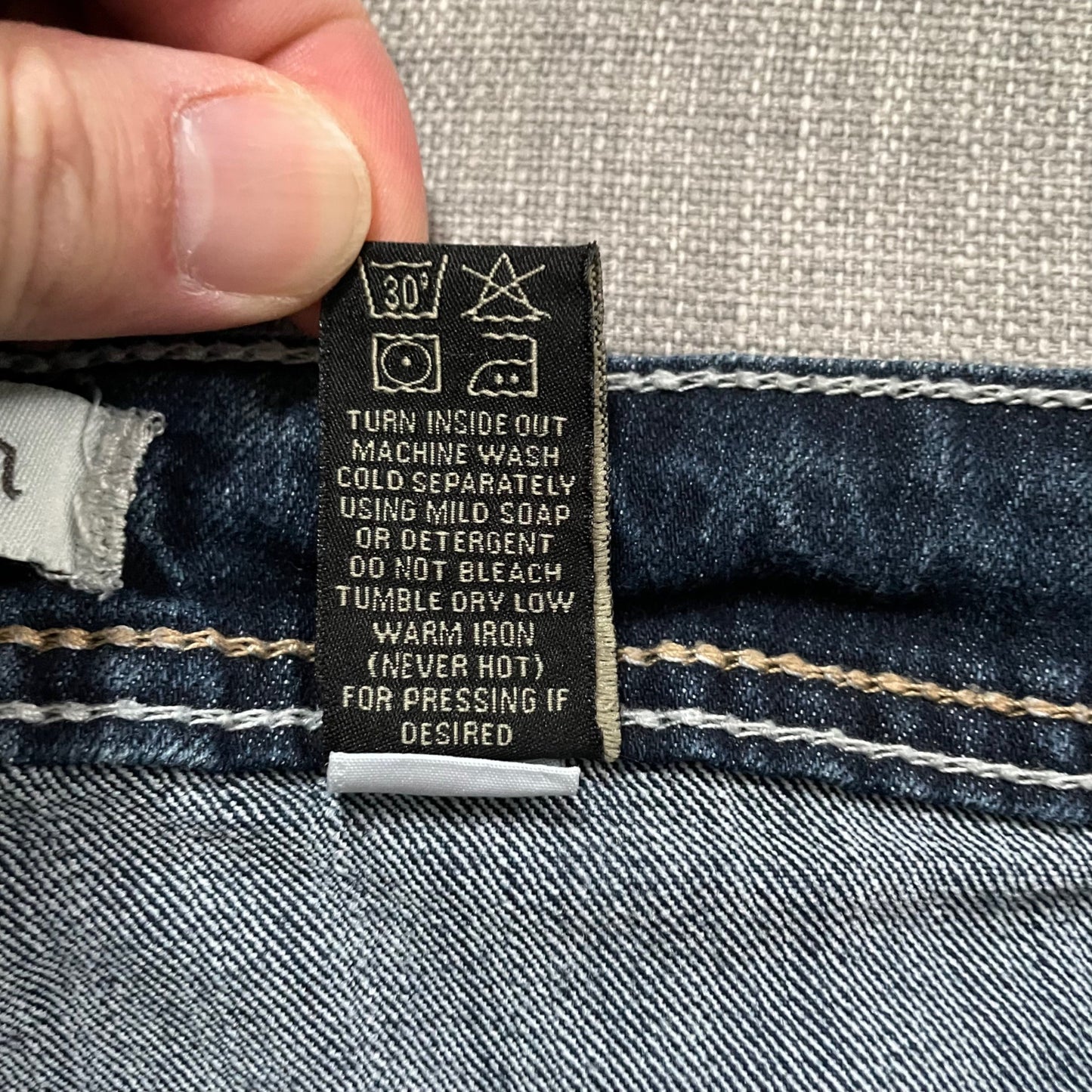 Love Nation Cropped Blue Jeans Womens 12 Mid Rise Contrast Stitching Embellished