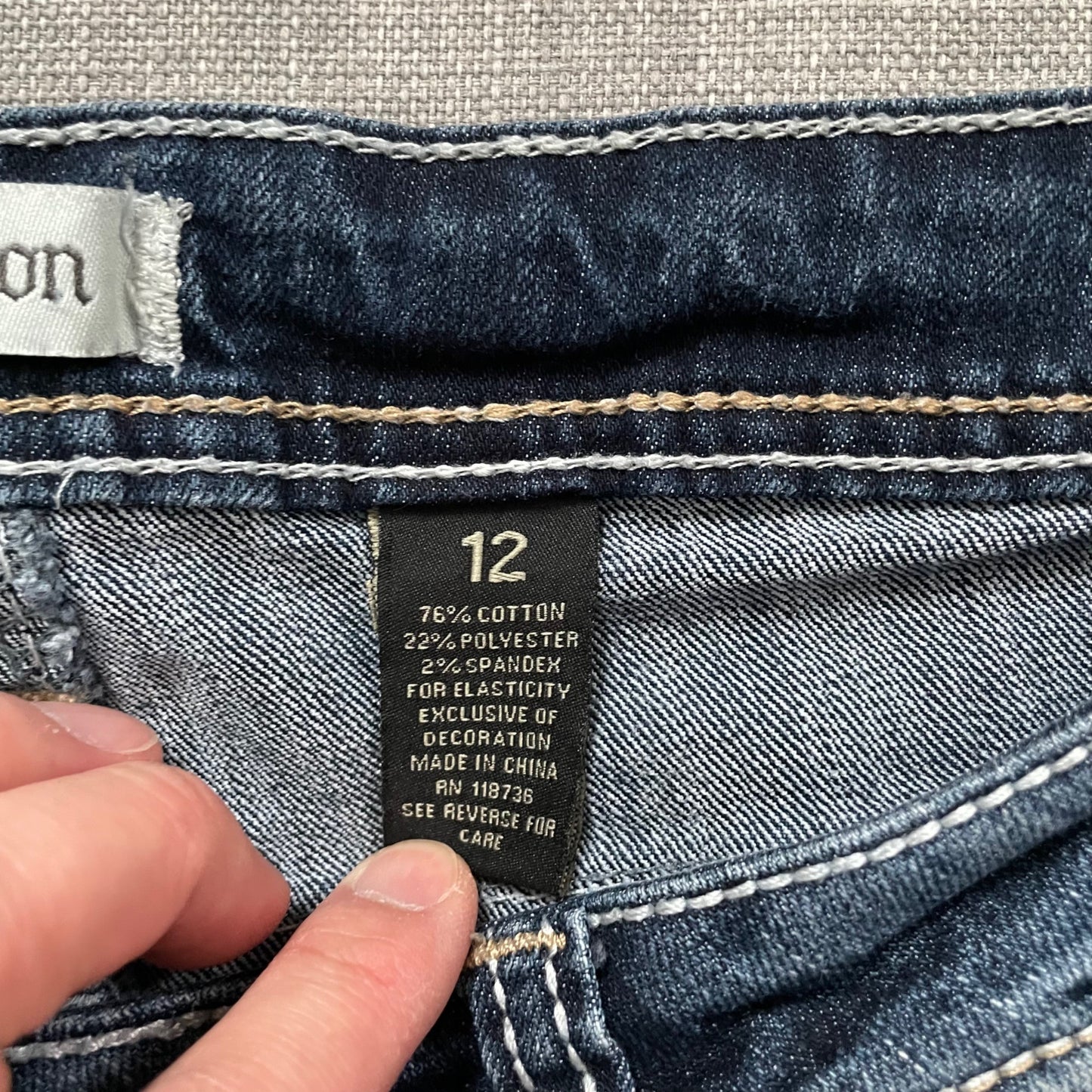 Love Nation Cropped Blue Jeans Womens 12 Mid Rise Contrast Stitching Embellished