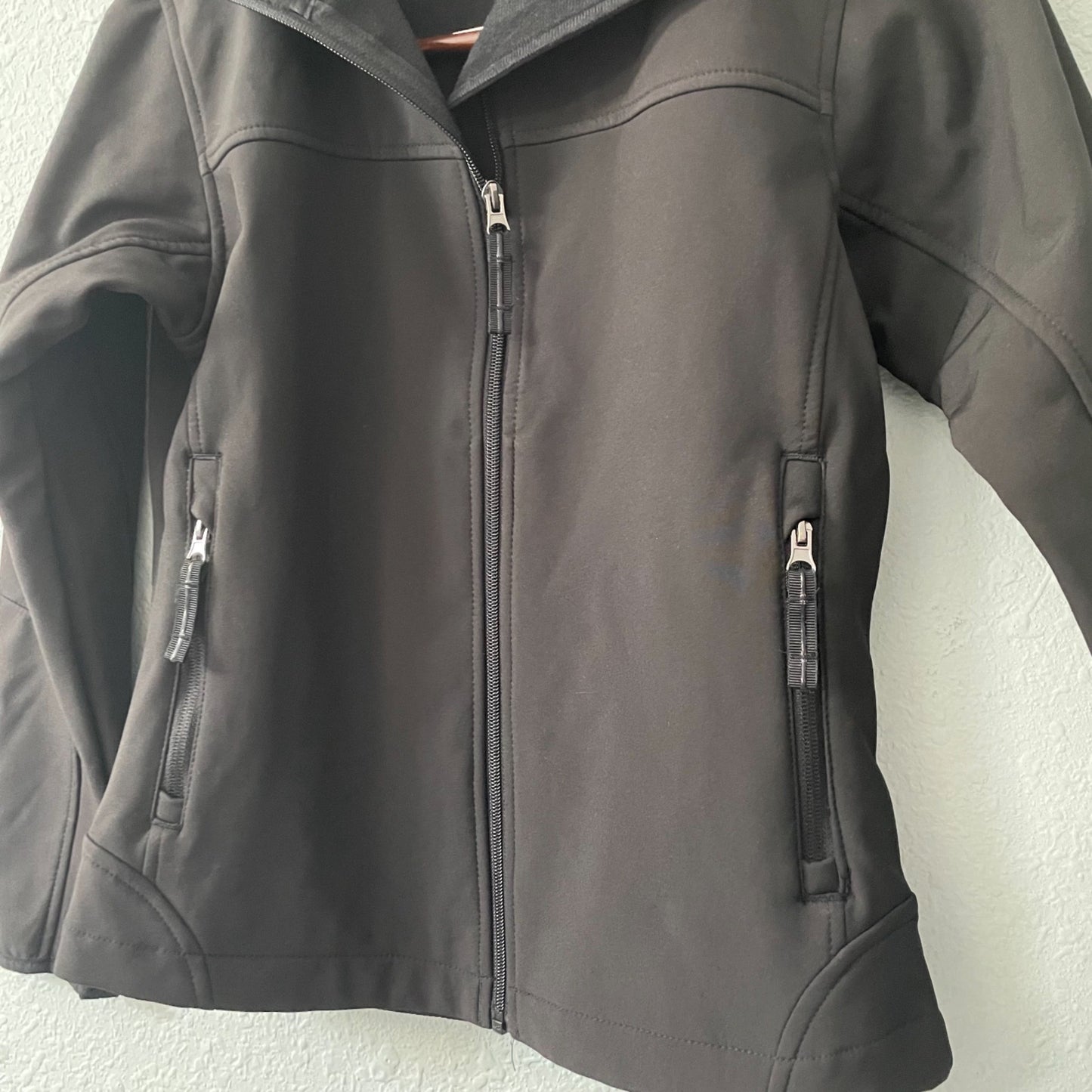 NWT Weatherproof Black Soft Shell Full Zip Jacket Womens Small Zippered Pockets