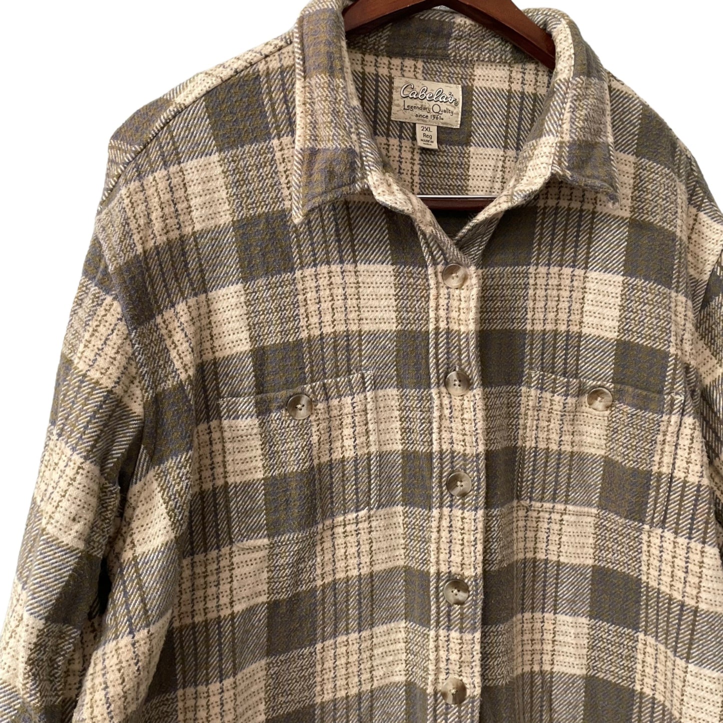 Cabela's Beige Plaid Button Up Shirt Men's Size 2XL Regular 100% Cotton Shacket